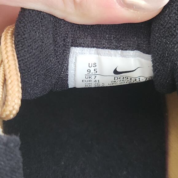 Women's Nike air max 97 OG  size 9.5  Metallic gold/varsity red  DQ91310700 - Picture 7 of 10